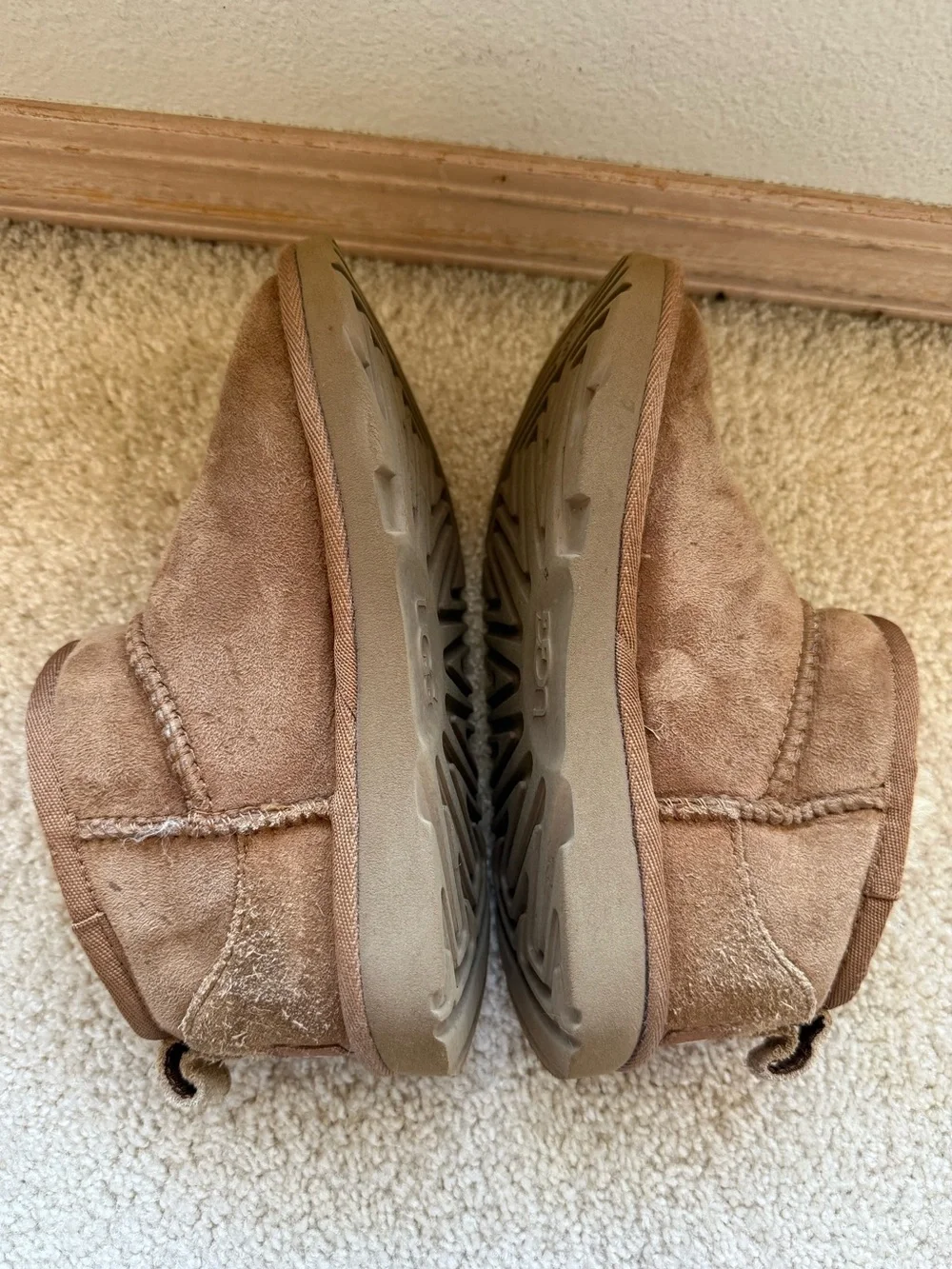 UGG Kids’ Classic Genuine Shearling Mini Boot Chestnut